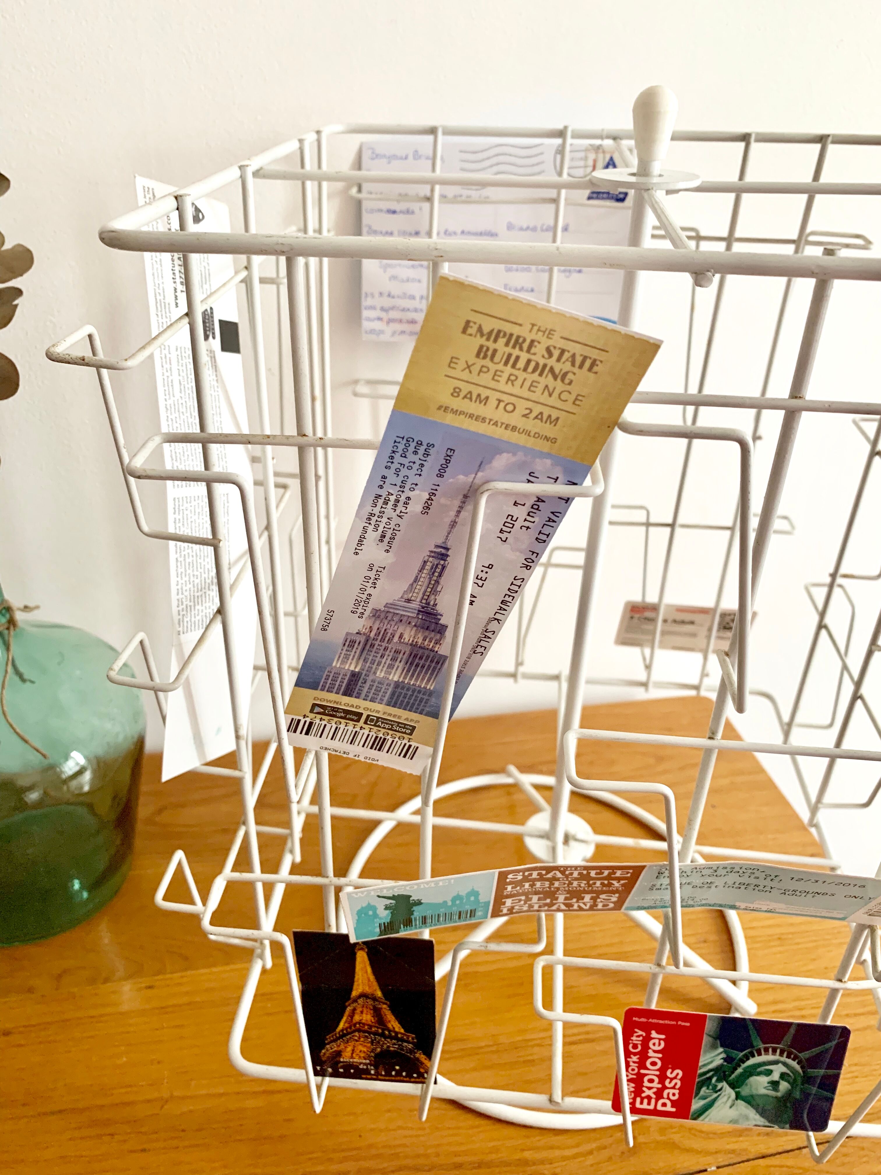Display turnstile postcards