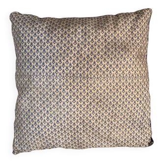 Cushion / indie pattern / 100% silk / 50x50cm. Front and back: 2 patterns.