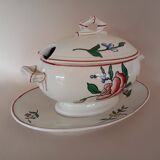 Covered sauce boat on Sarreguemines frame