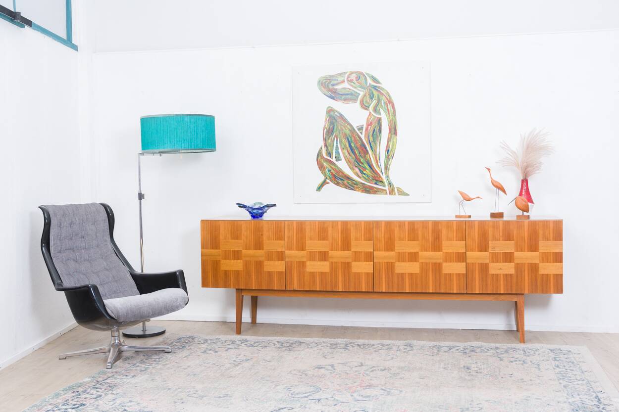 Grand buffet Mid-Century en noyer