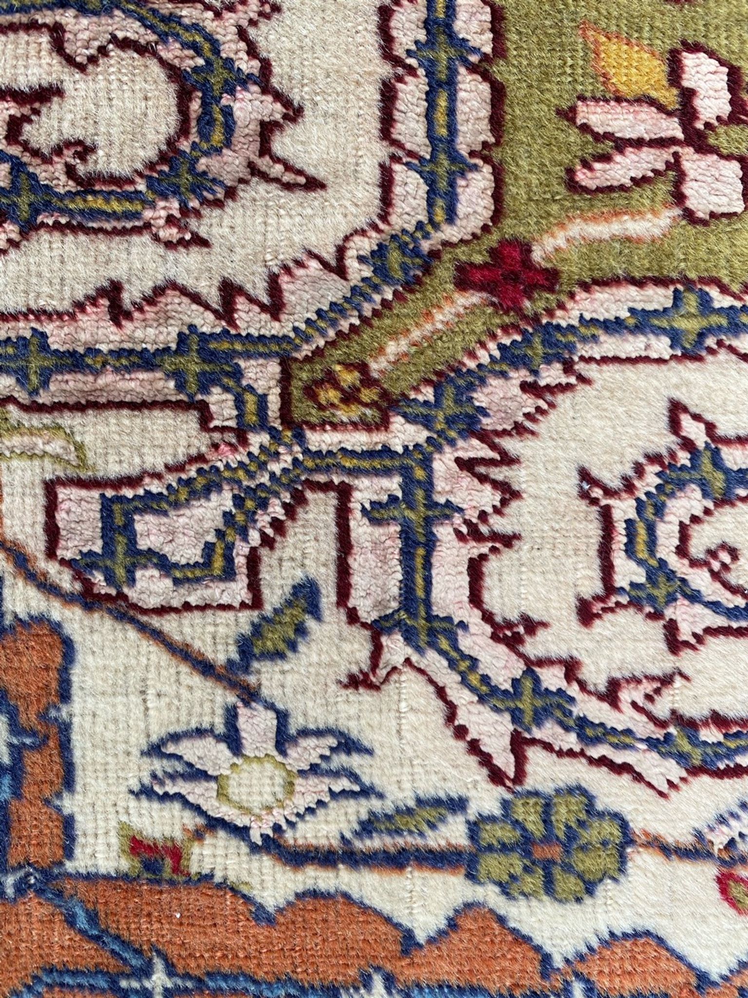 Vintage persian ghouchan extra fine carpet 139x216 cm