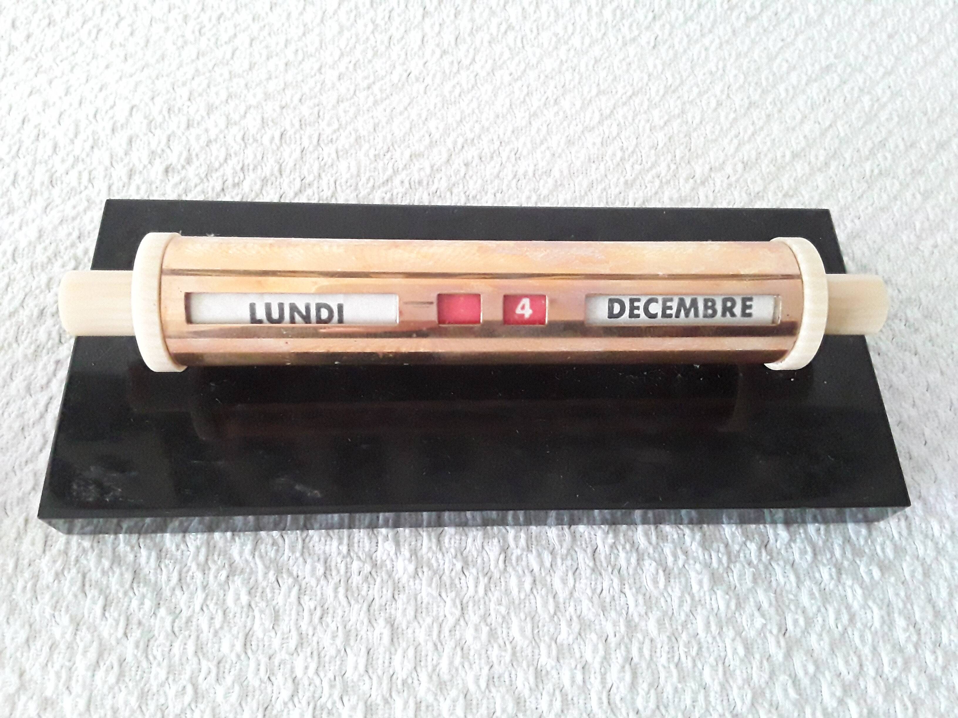 Vintage gold starry perpetual calendar