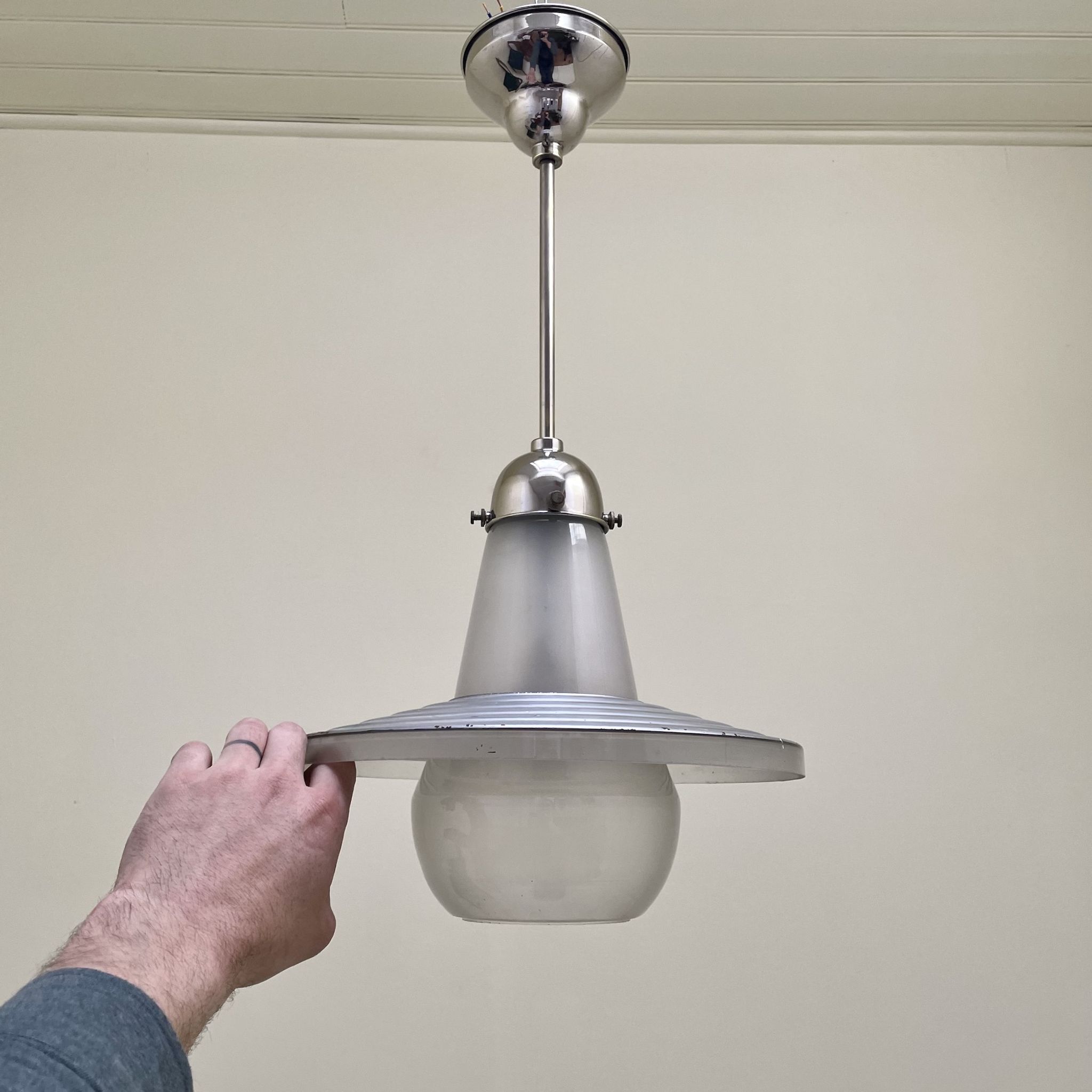 Suspension en verre mercurisé et sablé