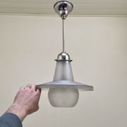 Suspension en verre mercurisé et sablé