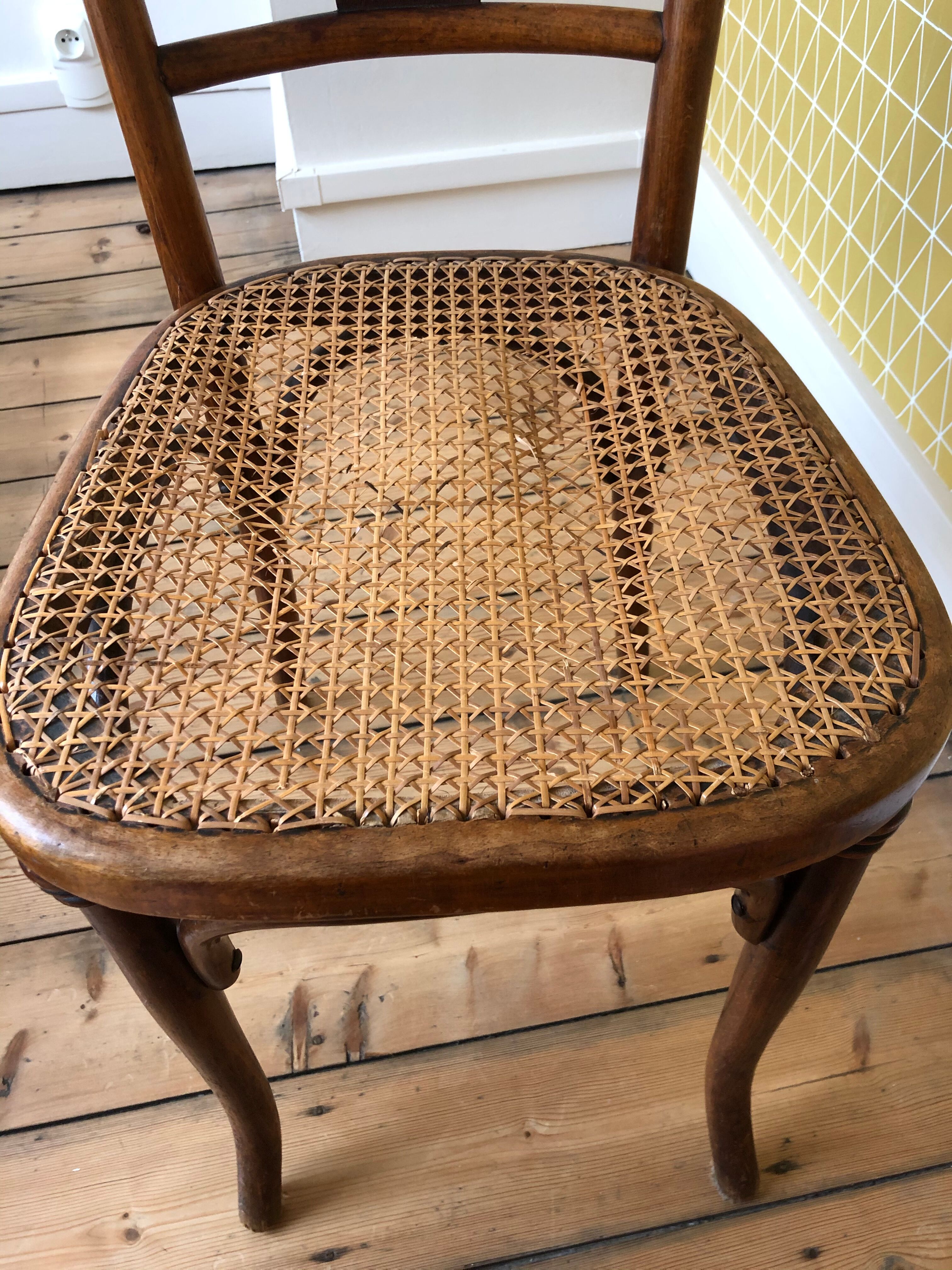 Mundus-Austria old chairs
