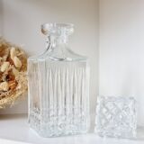 Cast crystal decanter