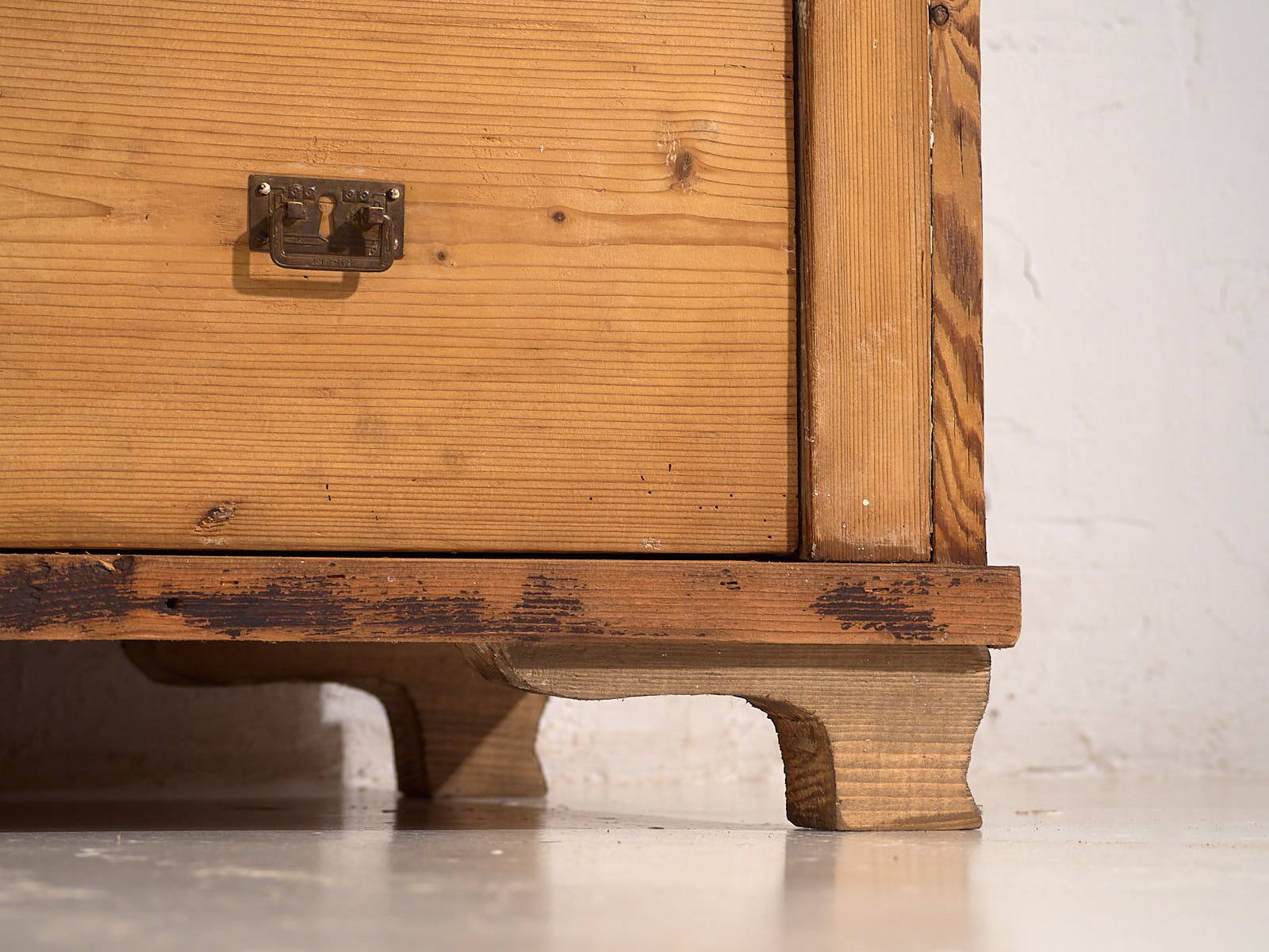 Antique Provençal-style chest of drawers (circa 1920)