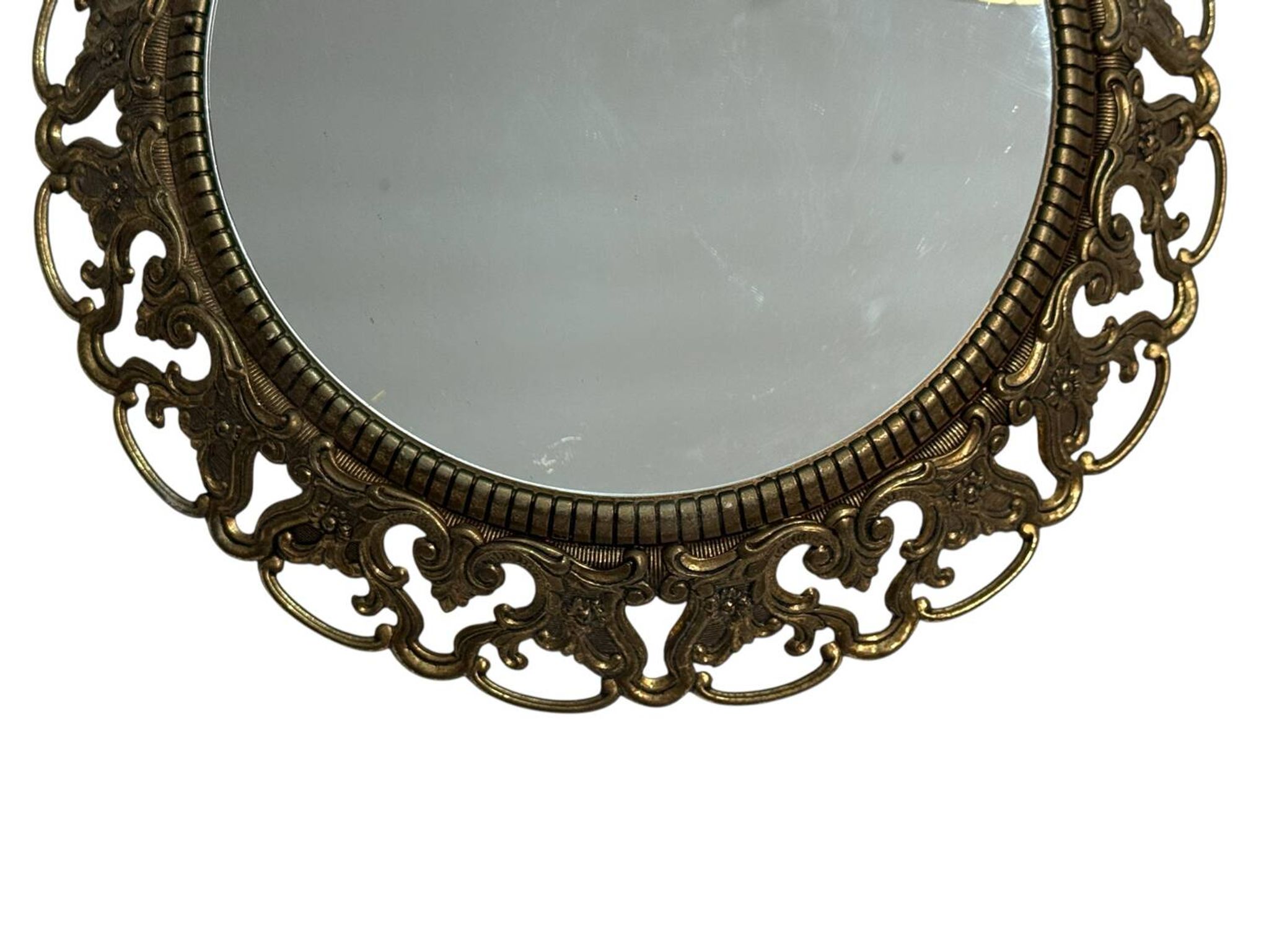 Round brass mirror from the 70s