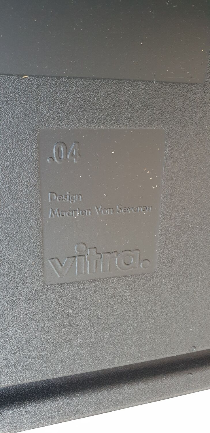 Vitra 04 office chair