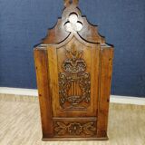 Provencal box walnut with flour or salt