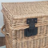 Wicker trunk