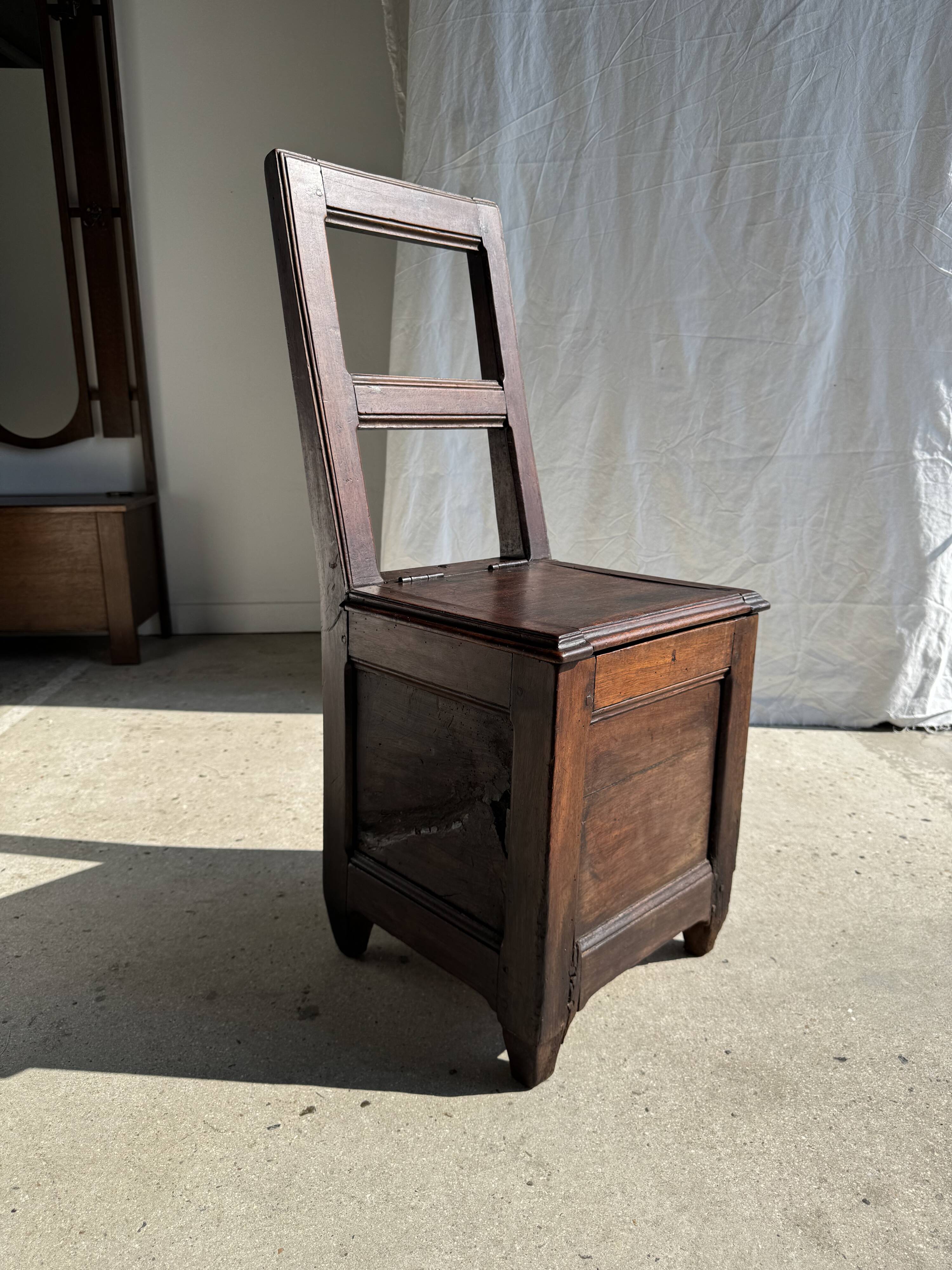 Antique oak storage chair