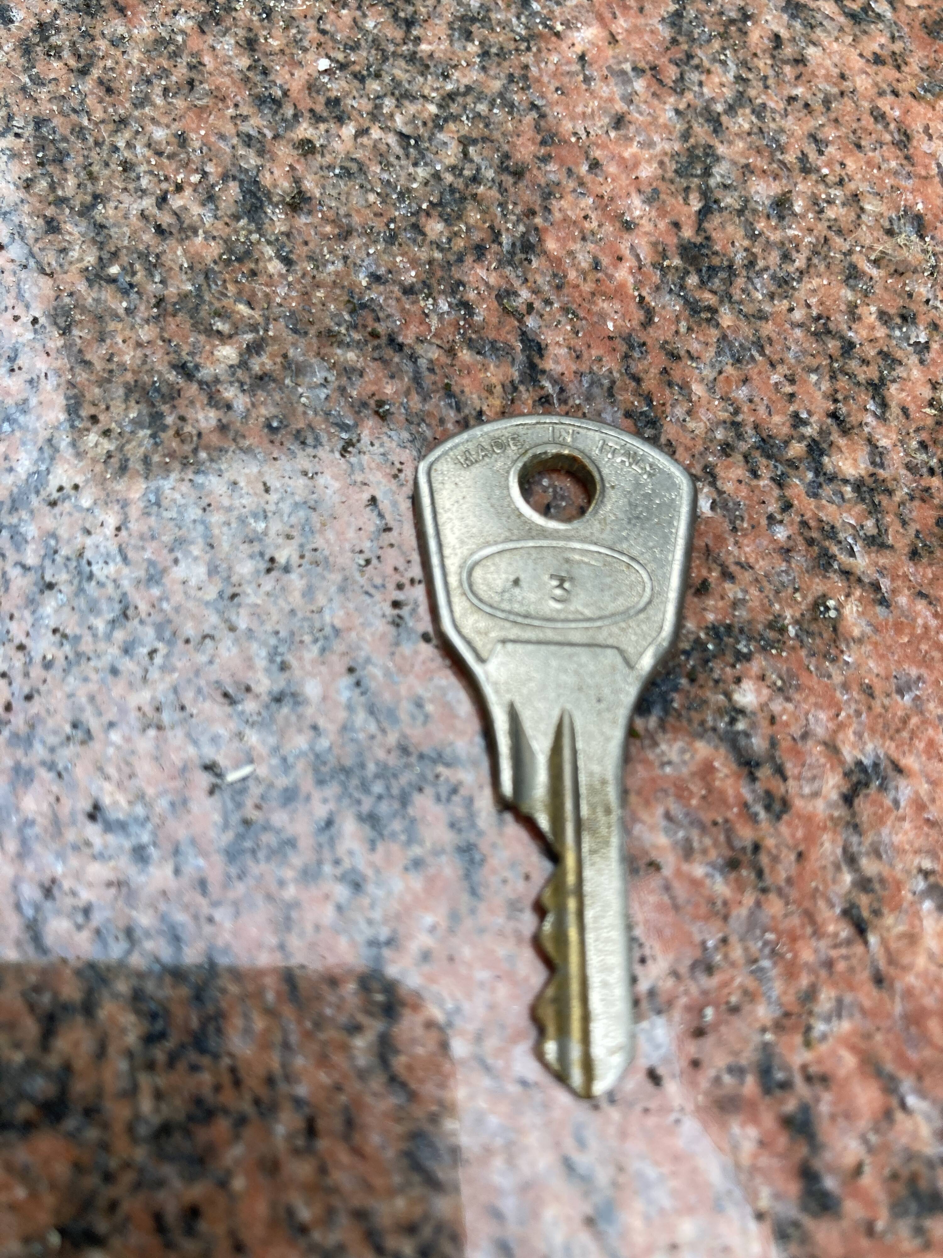 Gianfranco Frattini for Bernini, rosewood writing desk model 530, 1950s Italian