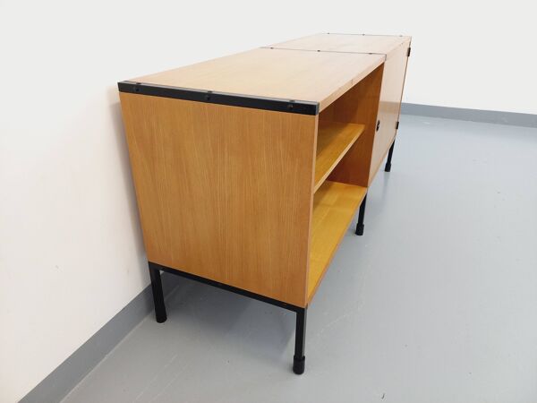 Enfilade vintage ARP Minvielle par Guariche Mortier Motte en bois clair et métal noir des