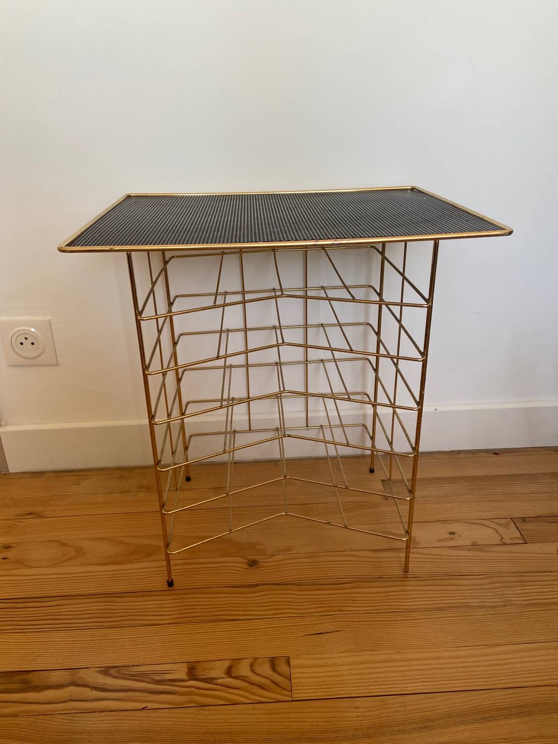 Vintage vinyl holder