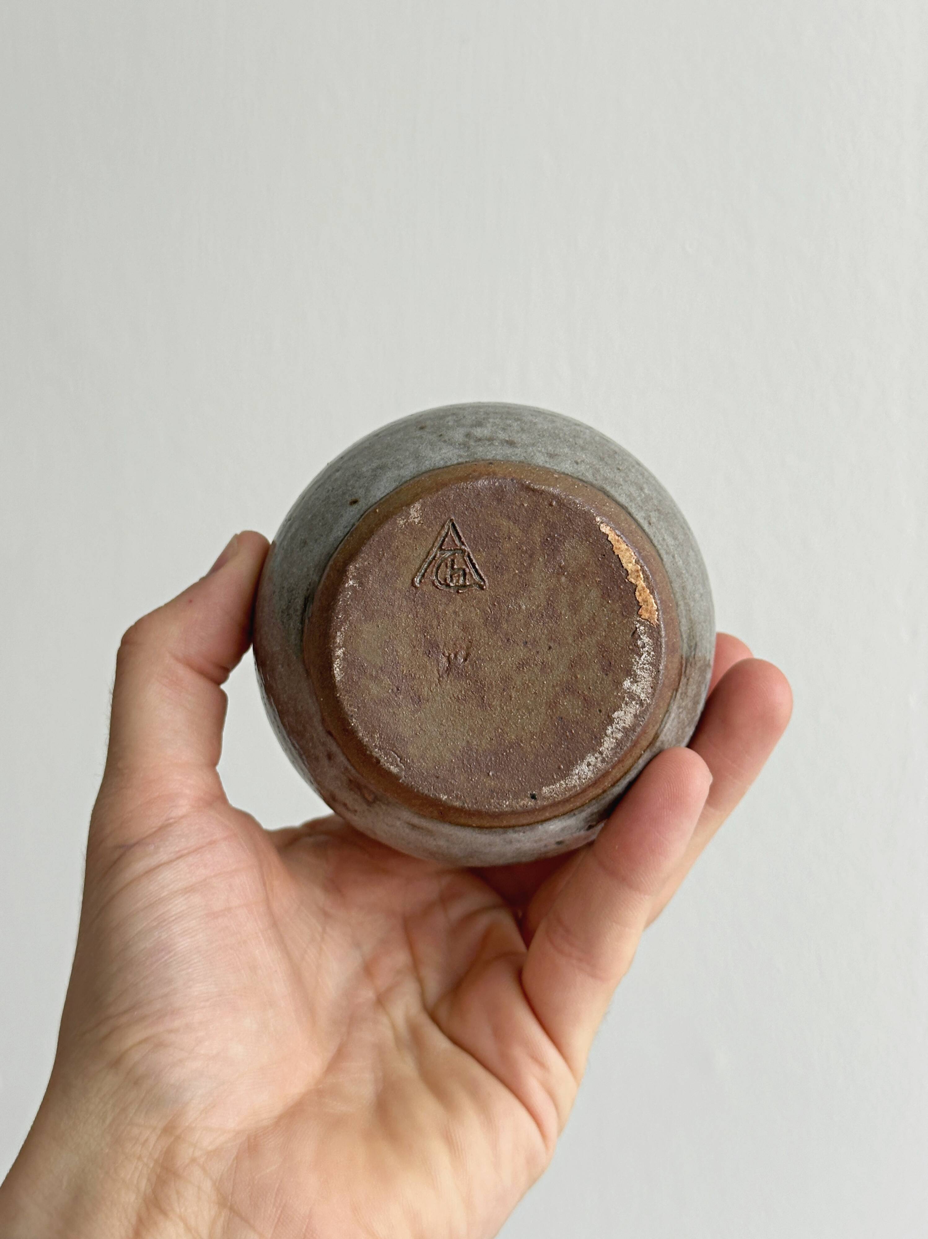 Speckled grey ceramic sugar bowl