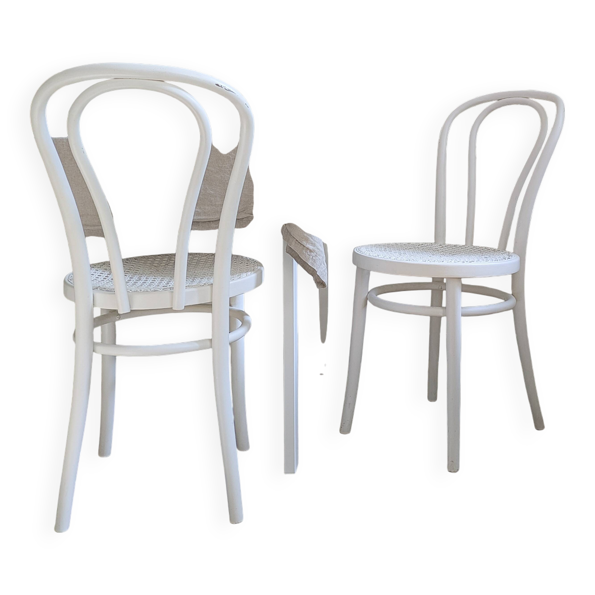 Paire de chaises bistrot vintage bois courbé, style café viennois classique