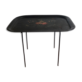 Metal tray table