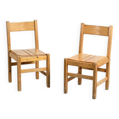 Paire de chaises en pin, Maison Regain, France, circa 1970