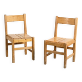 Paire de chaises en pin, Maison Regain, France, circa 1970
