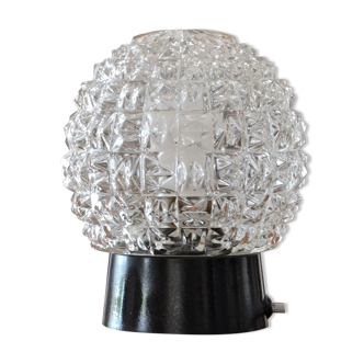 Chiseled glass globe table lamp, black support and silver cord