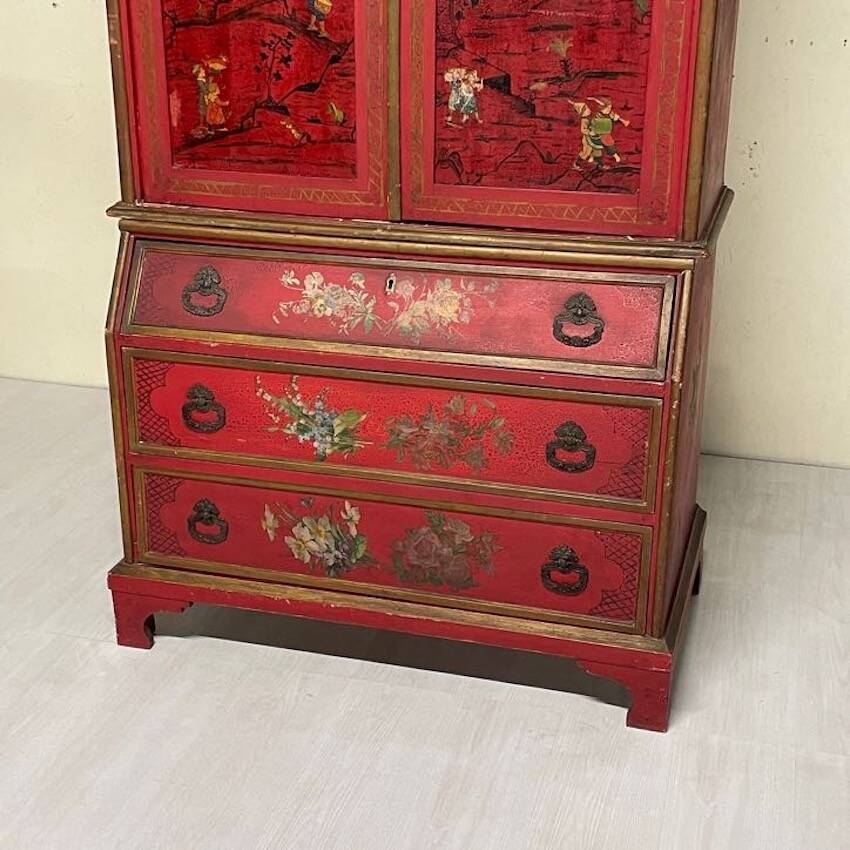 Trumeau with chest of drawers from the mid-20th century in chinoiserie style.