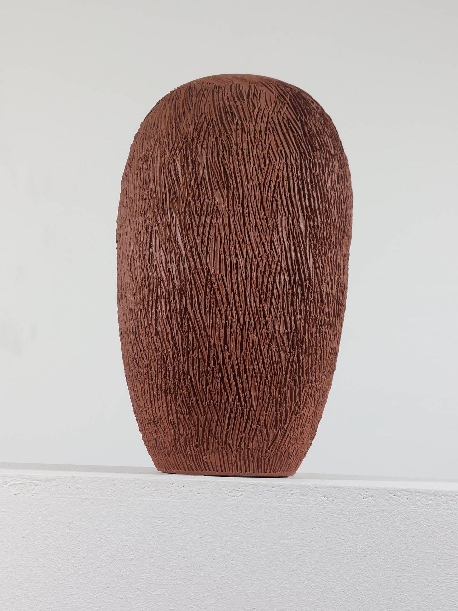 Vase en céramique sgraffito décor brutaliste vintage du milieu du siècle