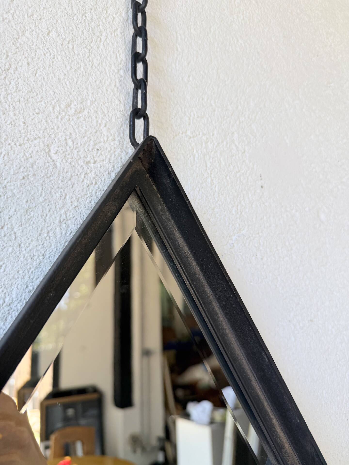 Miroir brutaliste losange en fer