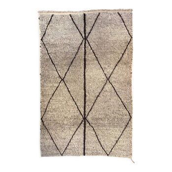 Beni ourain berber carpet tapis rug  region taznakht