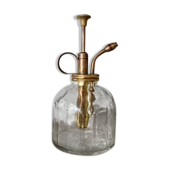 Glass and gold metal spray