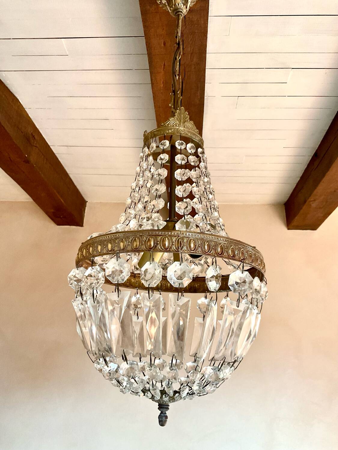 Balloon chandelier with tassels