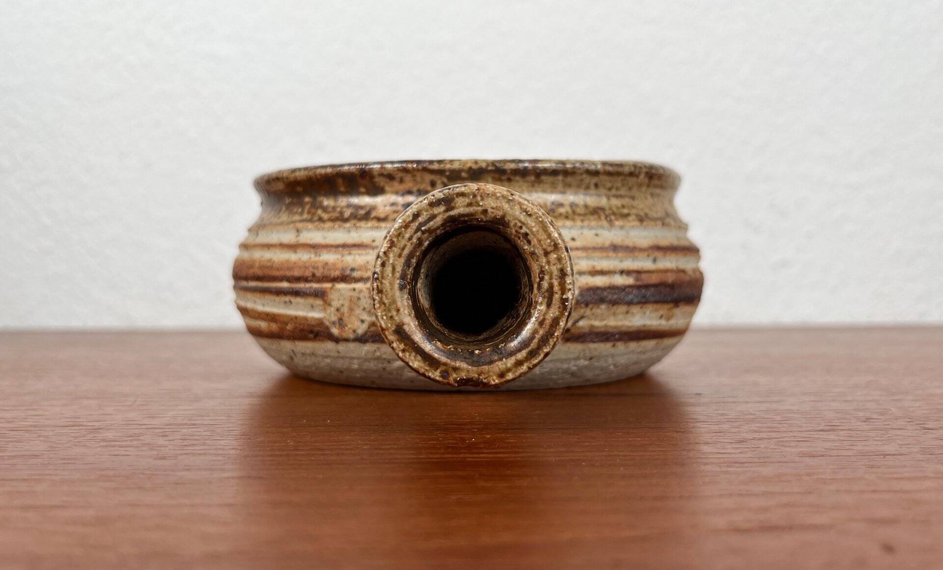 Danish studio pottery bowl from the mid-century by Tue Poulsen for Tue Keramik, 1960s.