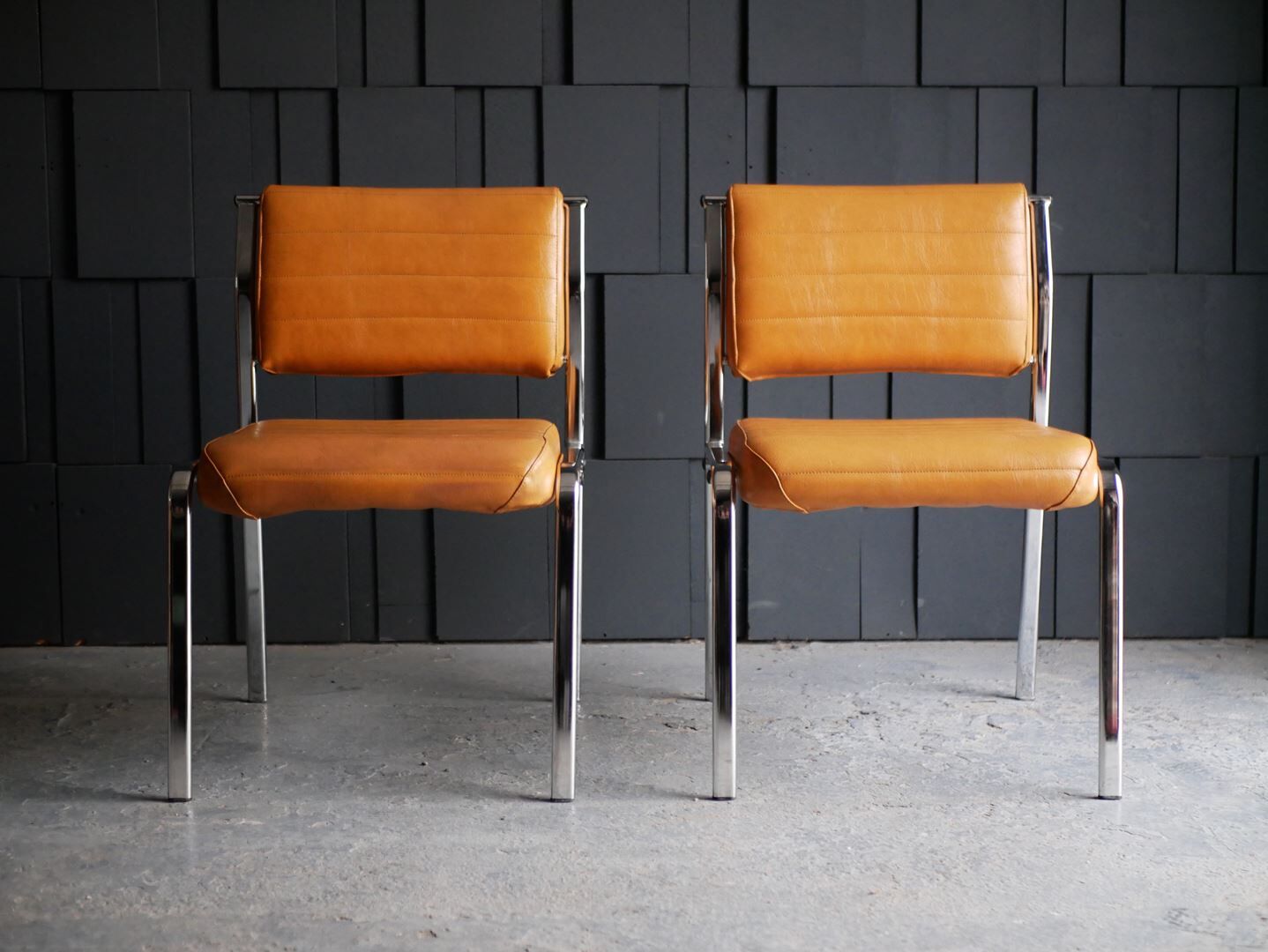 Pair of 70s design chairs