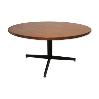 Adjustable table