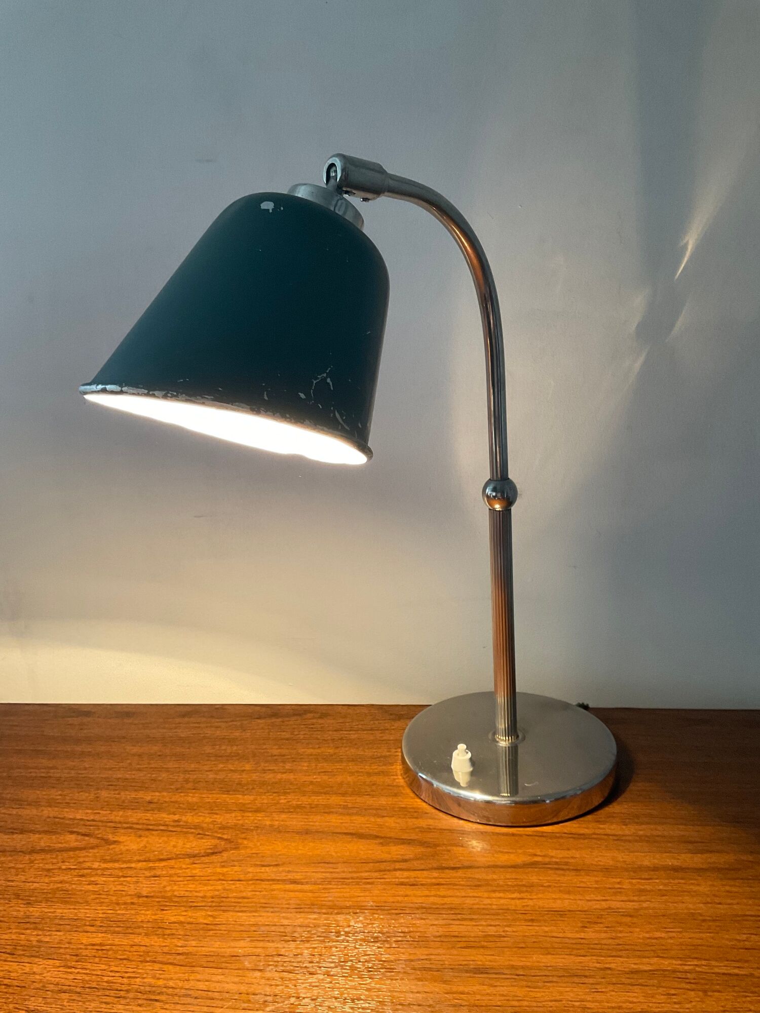Lampe industrielle années 40-50 en laiton et aluminium