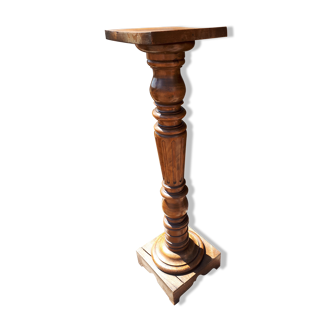 Fifth wheel on column