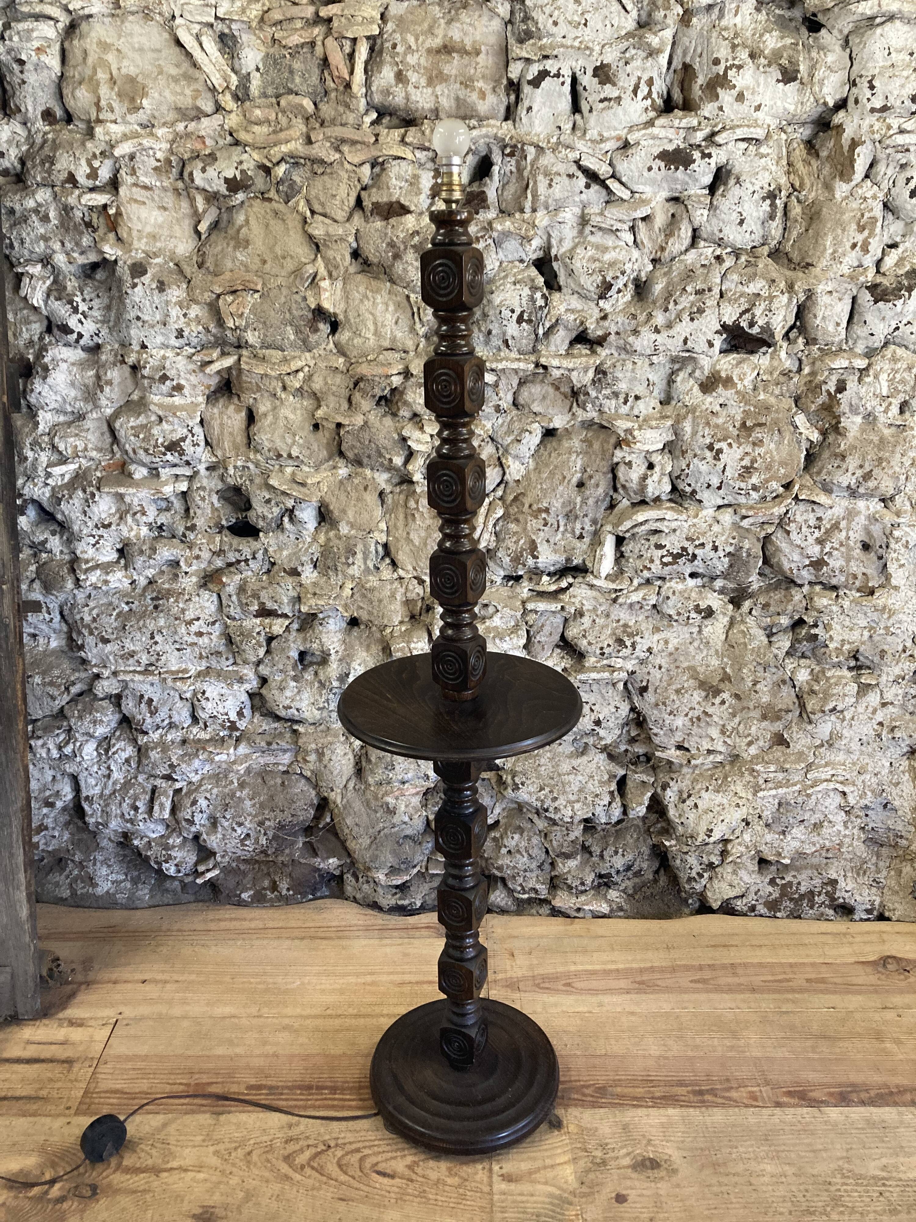 Side table floor lamp in Basque turned wood 50