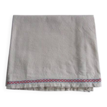 Nappe ancienne galonnée 132x118cm