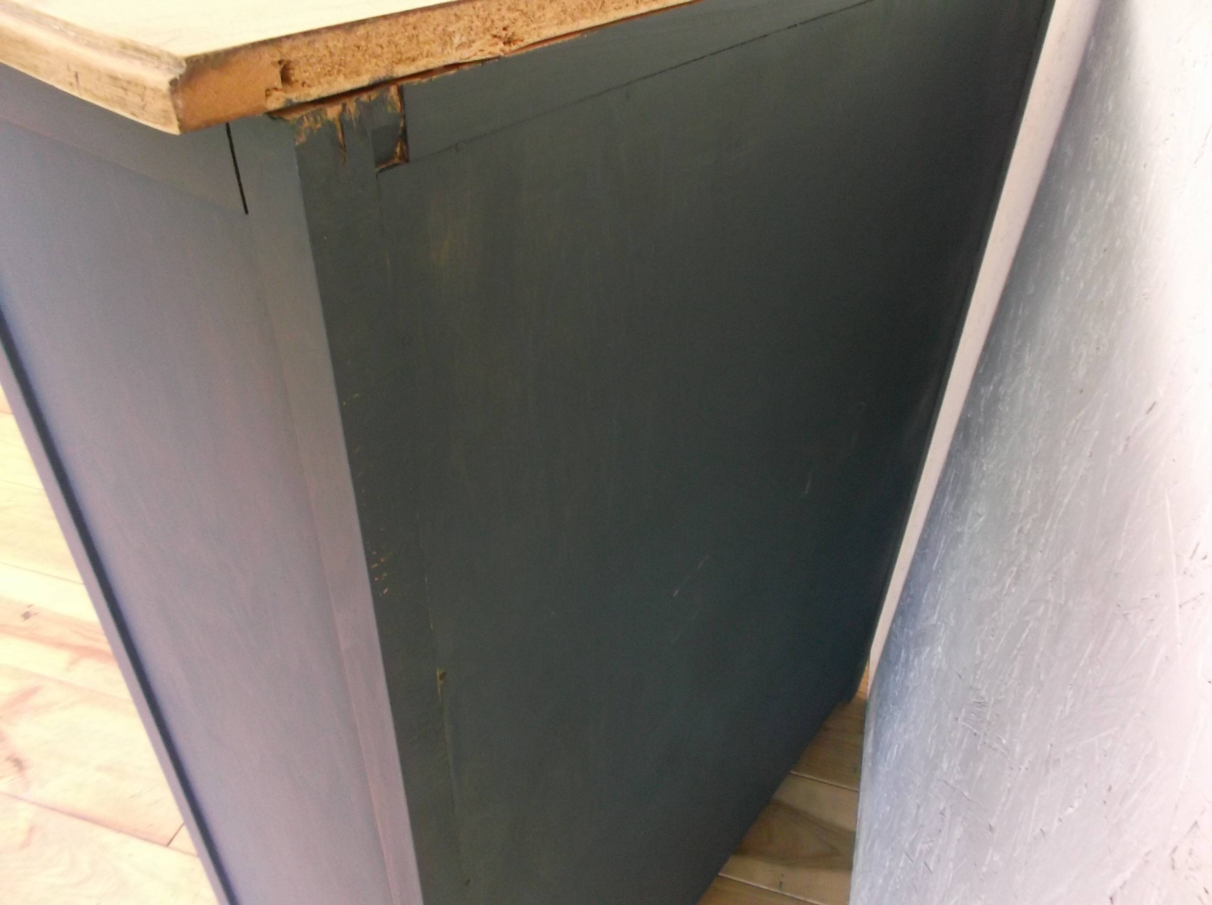 Shoe cabinet