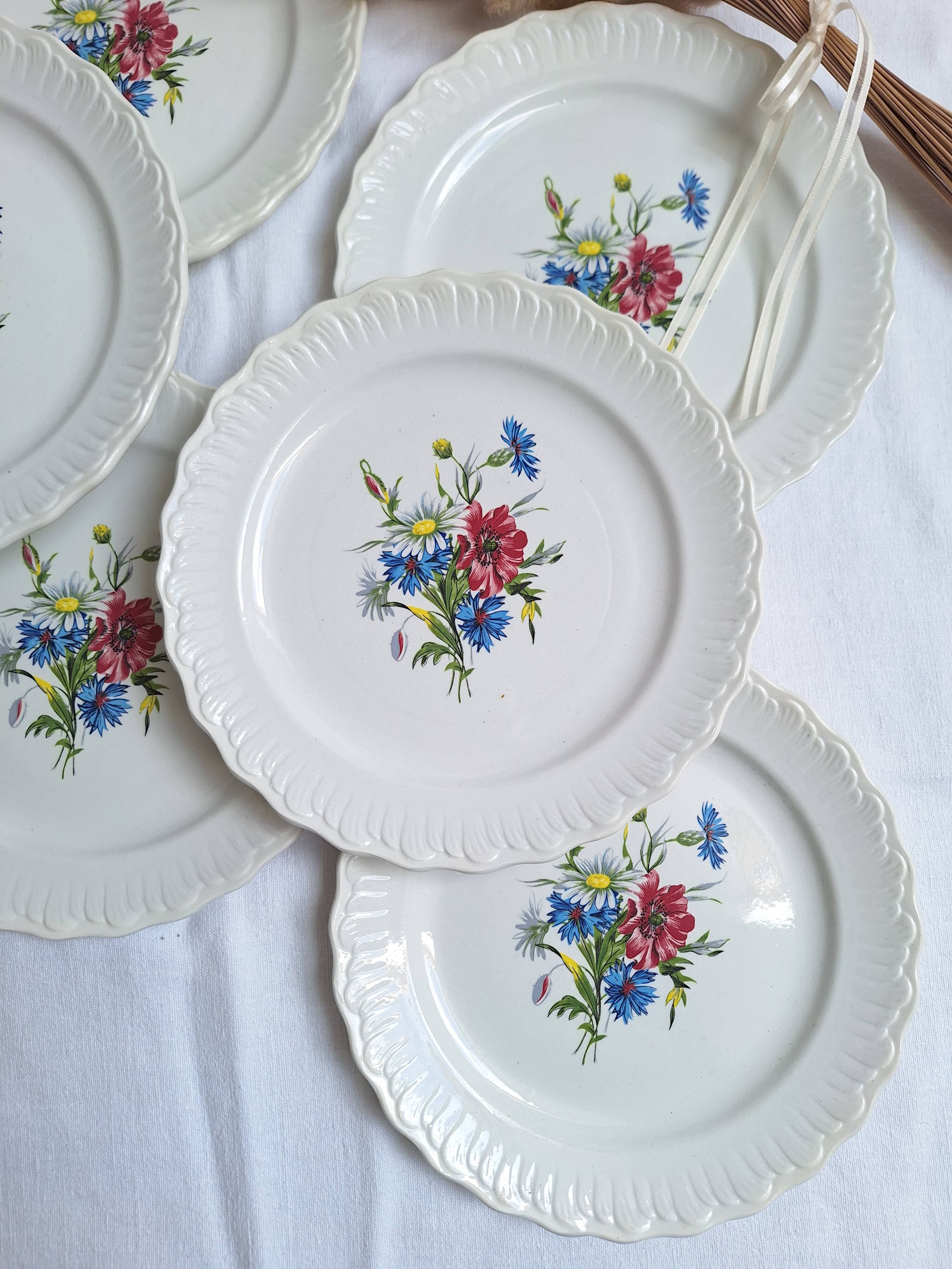 Assiettes à desserts à fleurs vintage
