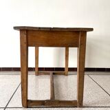 Farm table
