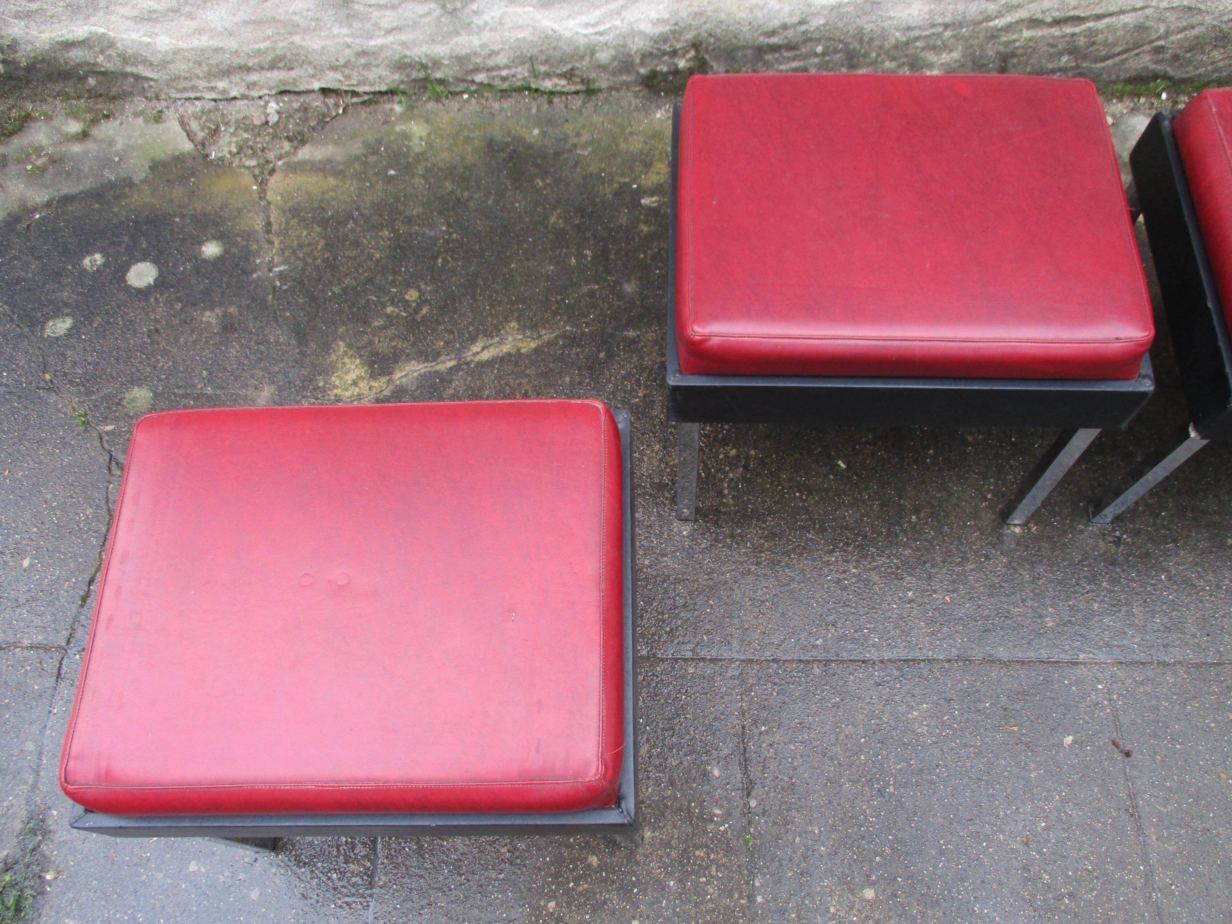 Anciens tabourets Strafor
