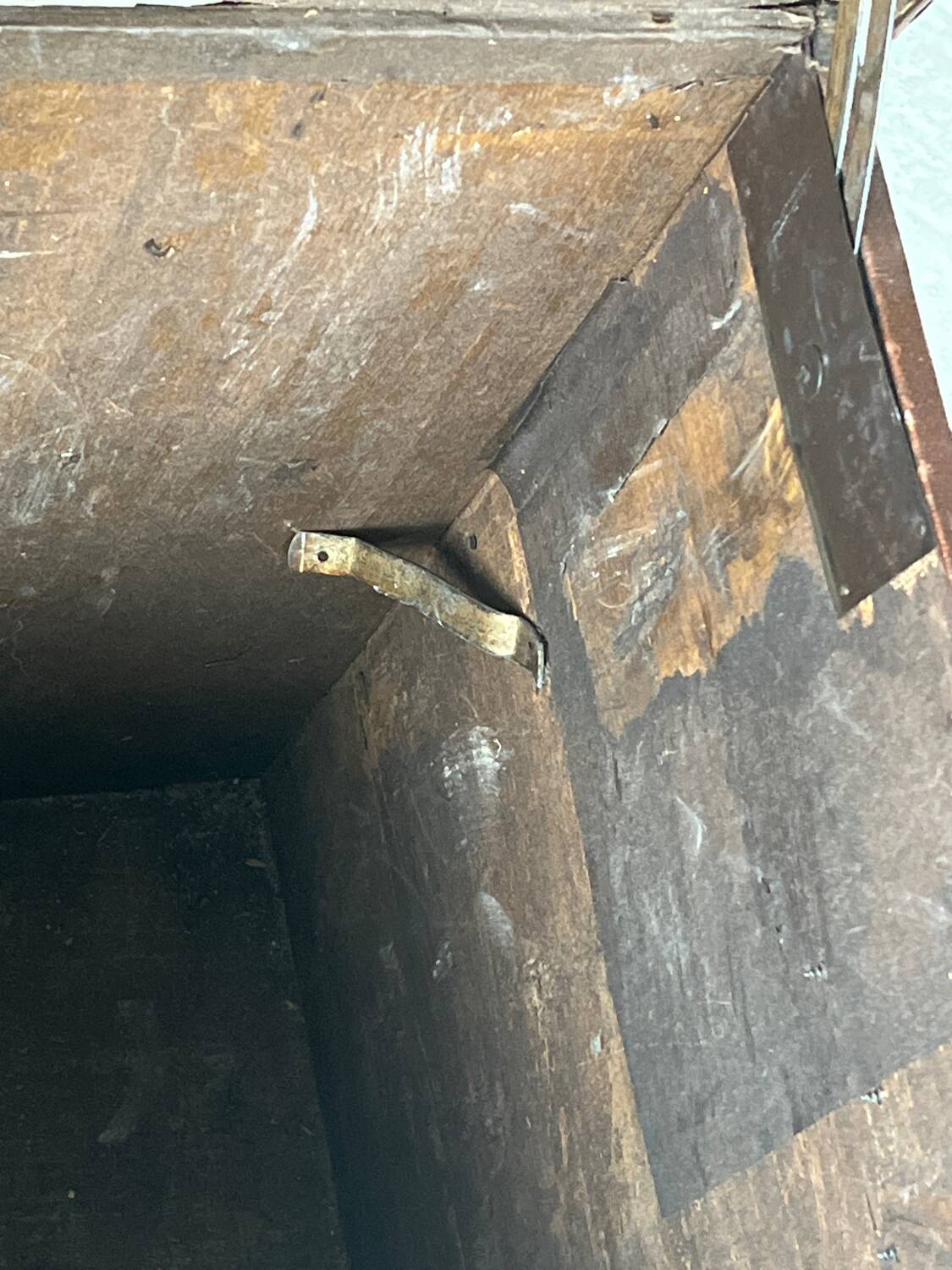 Large vintage “au bon marché Paris” trunk from the 1900s