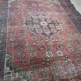 Ancien tapis en laine fait main