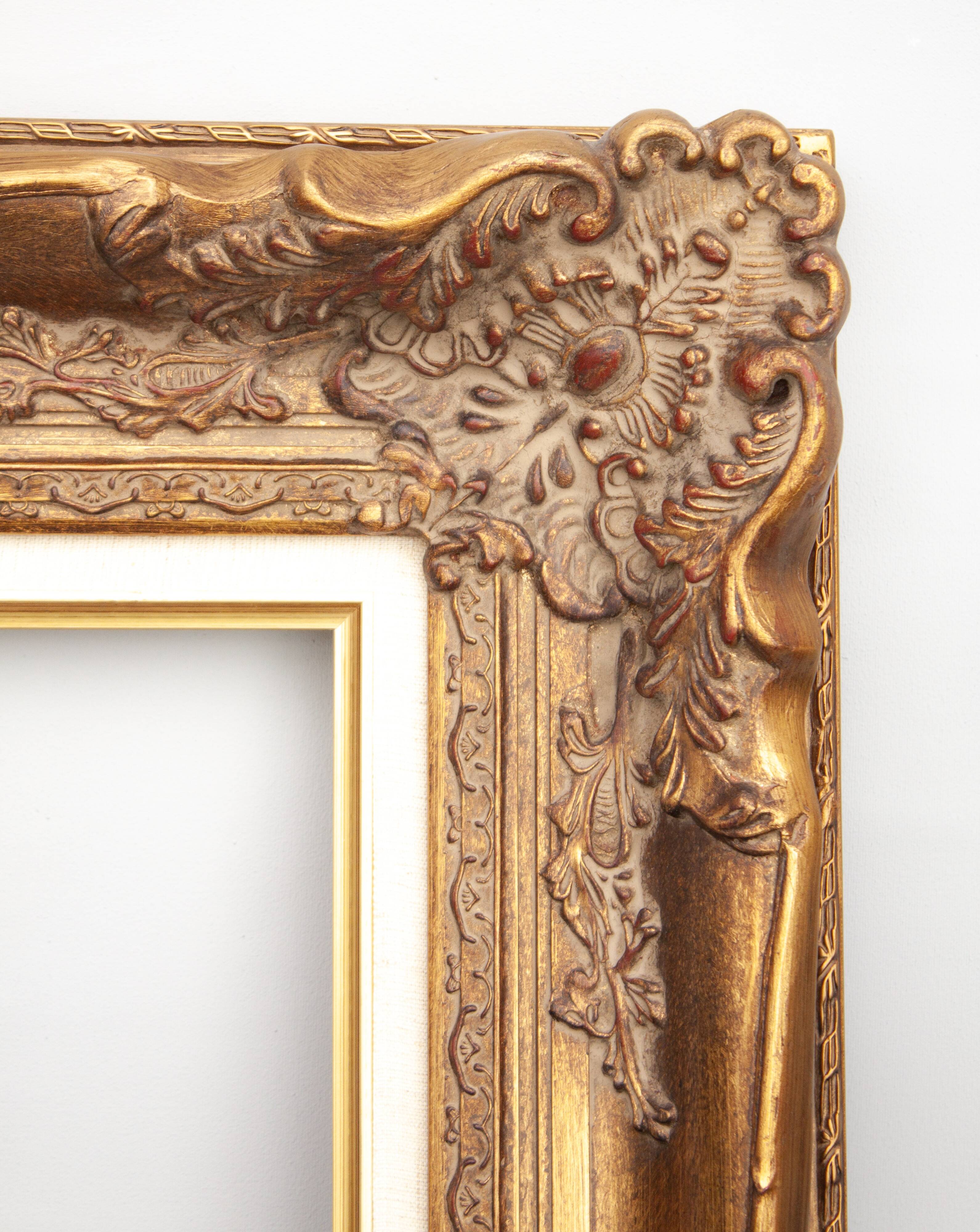 Marco barroco vintage de madera y paspartú hecho a mano.