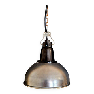 „Judith“ Kleine ukrainische Bakelit Lampe Schwarz / Poliert