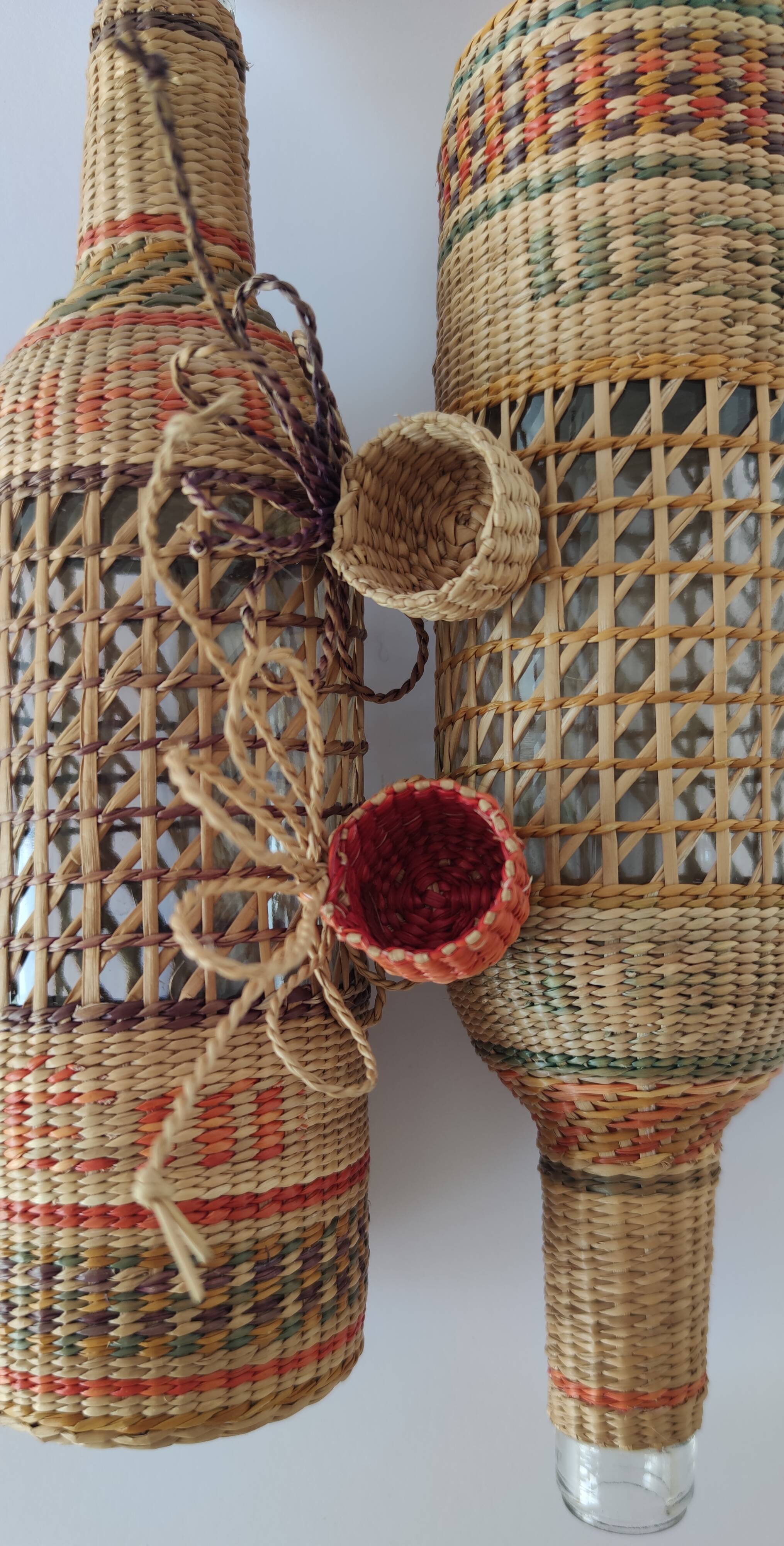 Bouteilles tressées Osier Vintage Origine Viêtnam