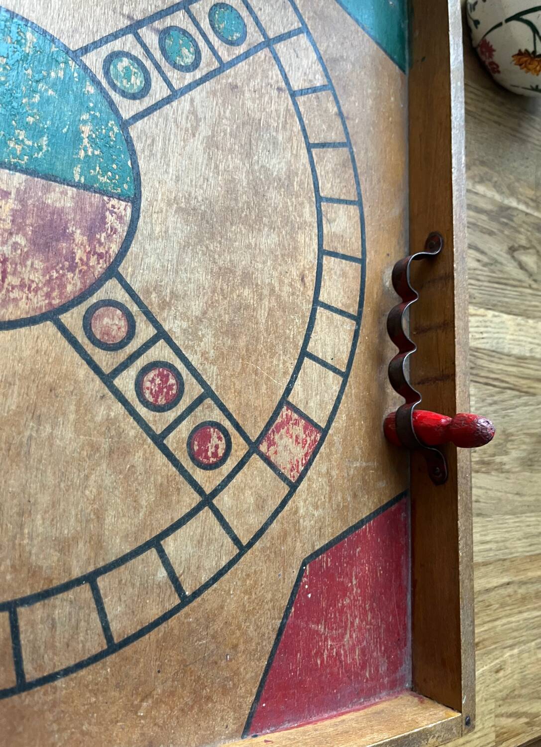 Old wooden game chopotte