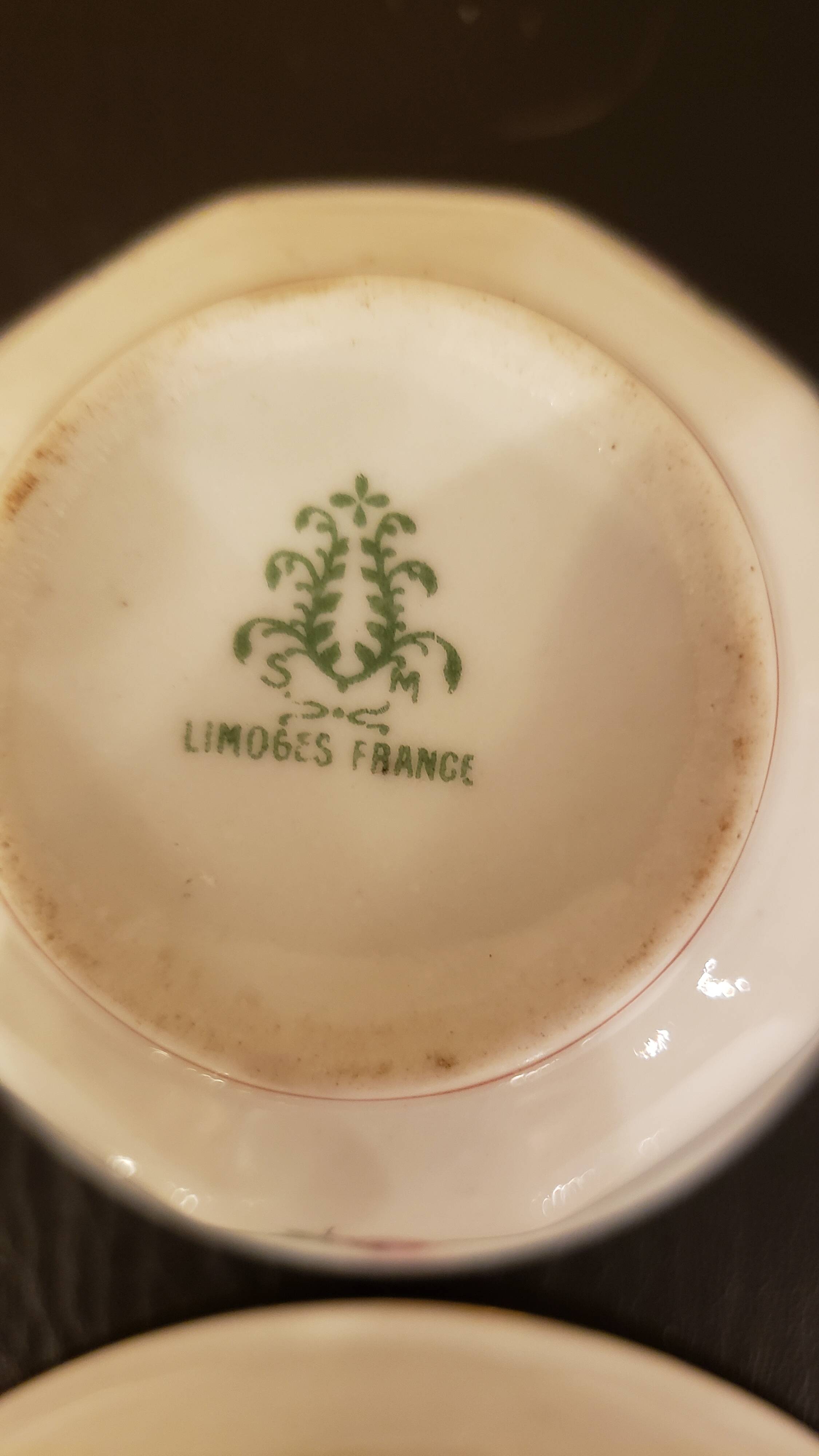 Set of 8 Limoges porcelain cups and 12 saucers