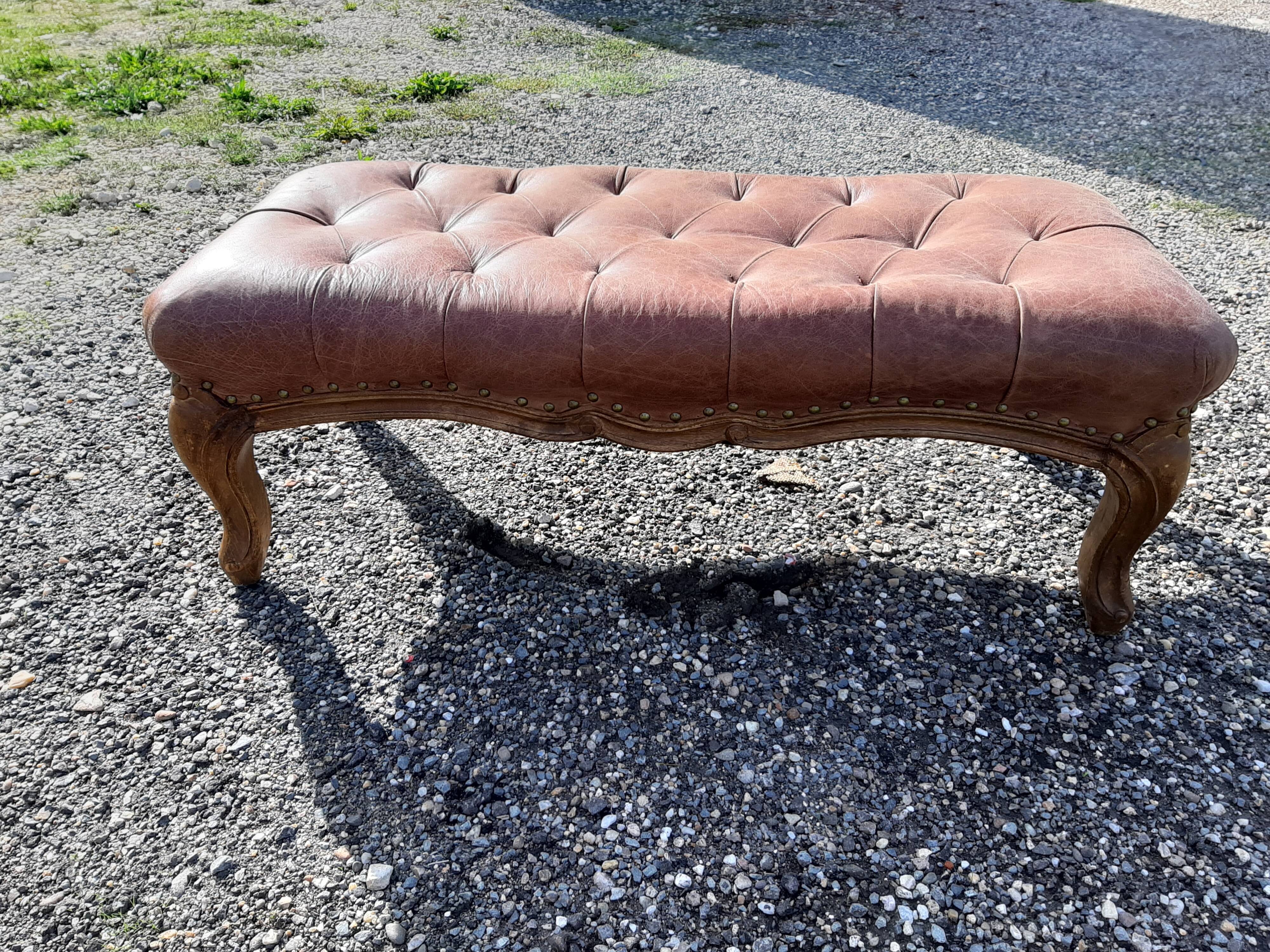 Banquette bois et skai marron